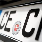 Vorderes Autoschild mit Siegel